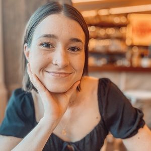 Meet your Posher, Madeline